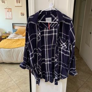 Adorable plaid blouse